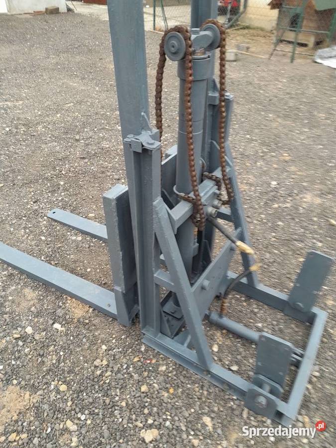 Maszt na przód ciągnika nieuszkodzony Józefków