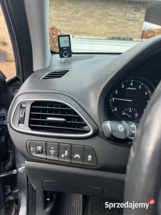 Hyundai i30 III 2017 Sadlno