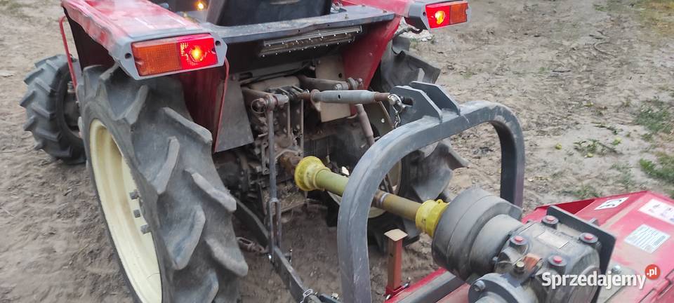 Traktor japonski yanmar 4x4 z osprzętem Kubota Gierlachów