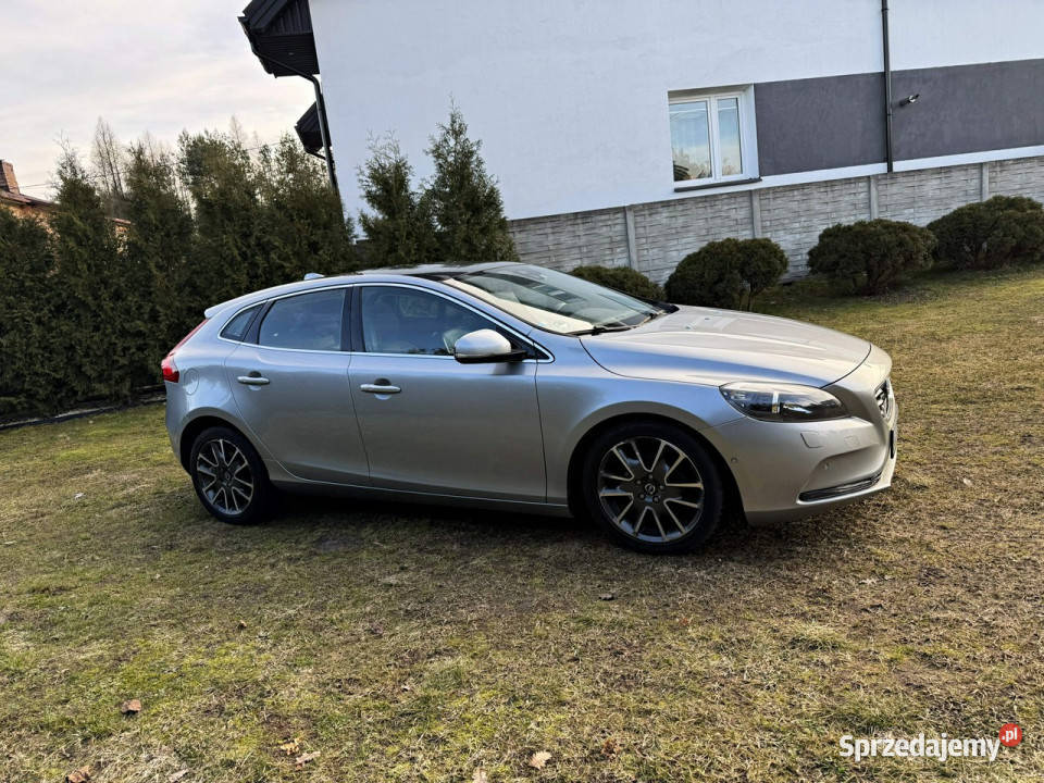 Volvo V40 16D 115 Momentum Panorama Kamera Pod aluminiowe felgi Bliżyn sprzedam