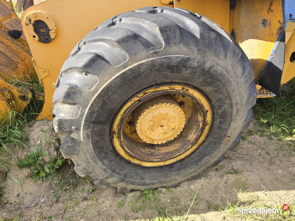 Ładowarka HANOMAG MF 55 C 4x4 127 t Rok produkcji 1981 podlaskie Augustów