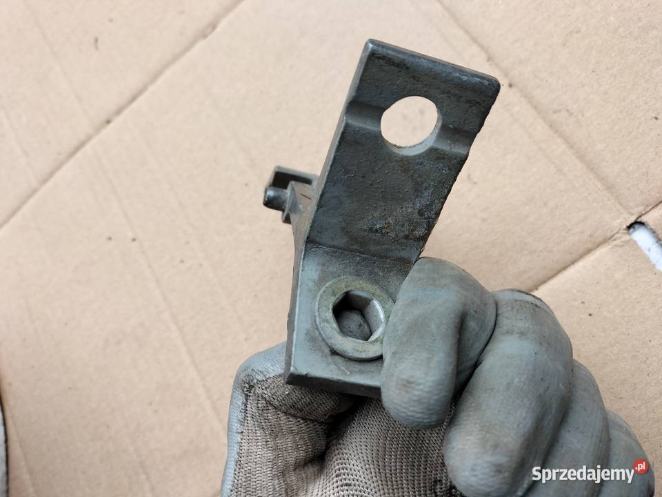 AUDI 80 B4 80B4 893831401 ZAWIAS DRZWI GÓRNY Zawiasy, bolce i prowadnice lubelskie Kamień-Kolonia