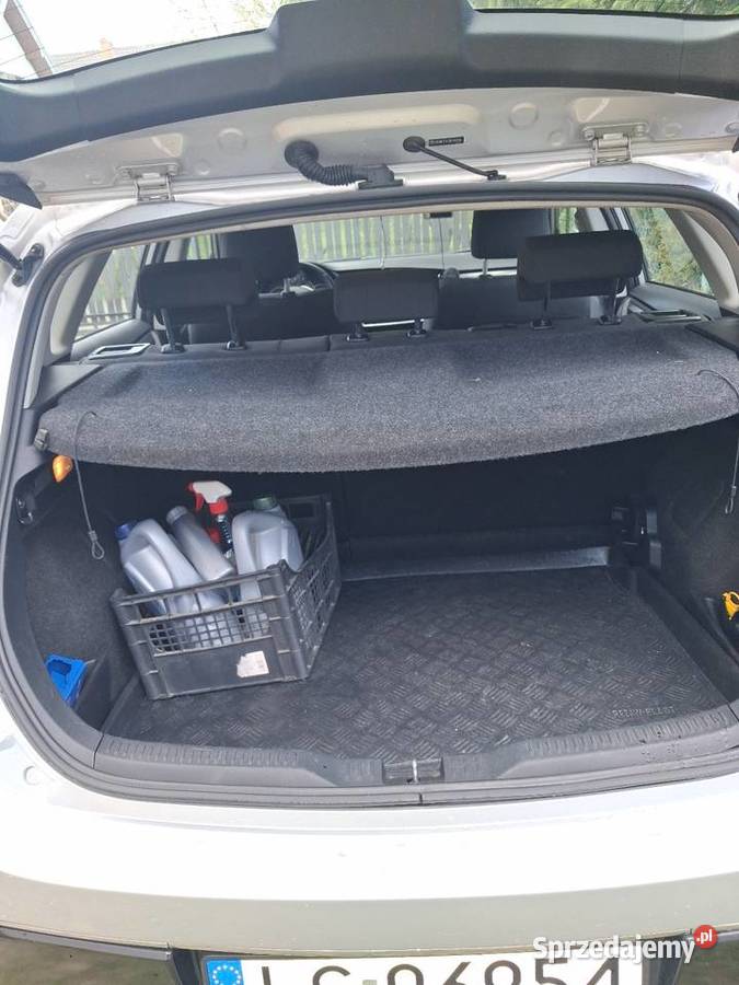 Toyota auris 14 d4d 170 przebiegu 2013r gniazdo SD Auris lubelskie Chełm