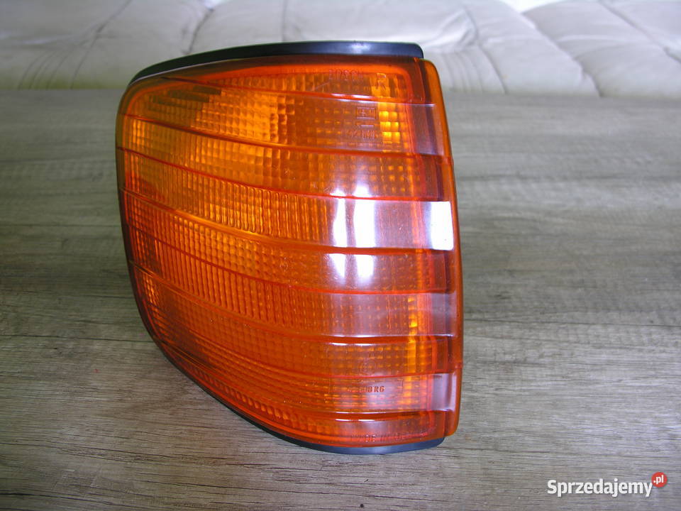 Mercedes W126 kierunkowskaz prawy Bosch 1 305