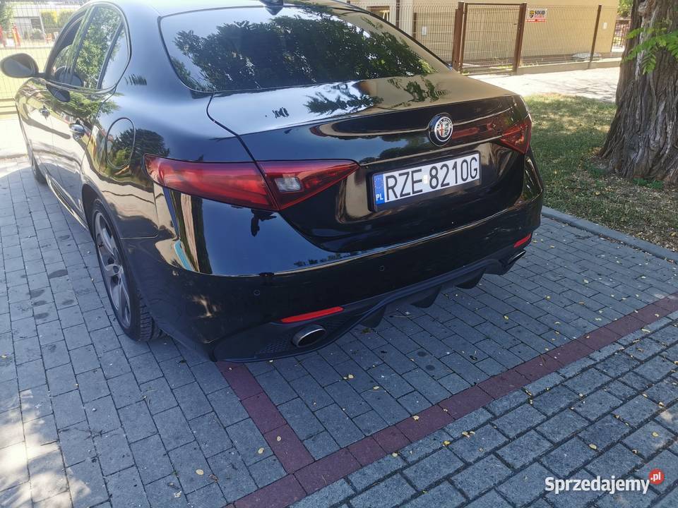 Alfa romeo giulia 280 android Apple car Rzeszów