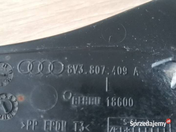 AUDI A3 S3 PRAWY LEWY ADAPTER ŚLIZG NADKOLA osobowe Międzychód