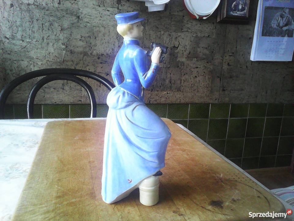 Figurka Damy z lornetką firmy Goebel zachodniopomorskie Resko