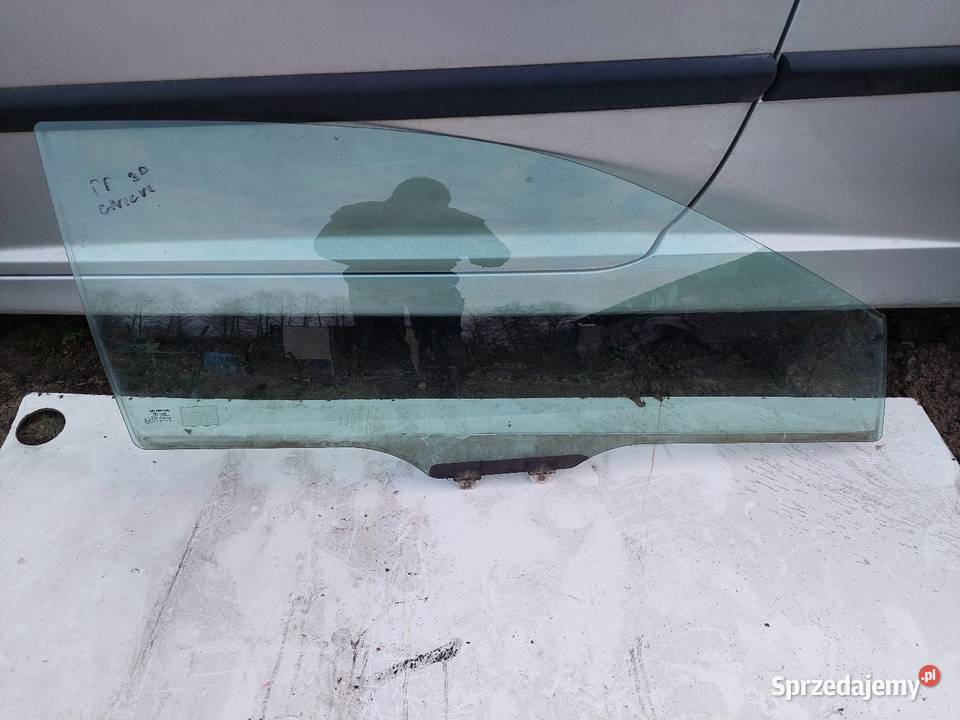 Szyba boczna drzwi prawa przód Honda Civic VII Przyborów sprzedam