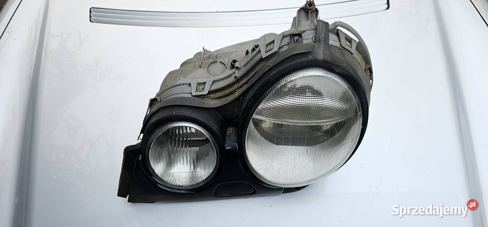 Lampa lewy przód xenon mercedes w210 hella Lampy przednie wielkopolskie Zbąszyń