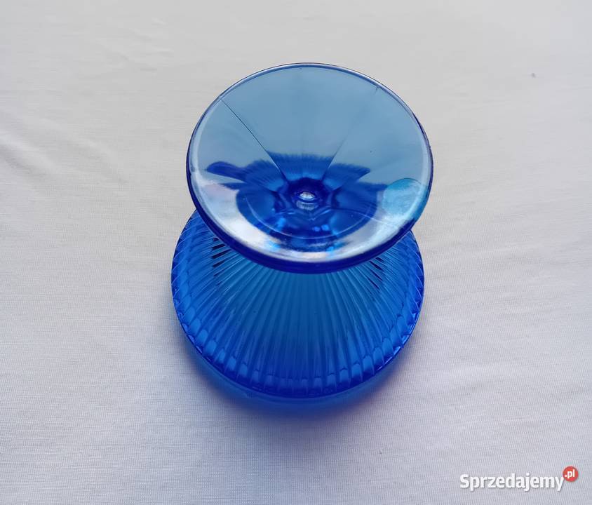 Kobaltowy pucharek AB Nybro Glasbruk Szwecja II Porcelana i szkło Koźminek