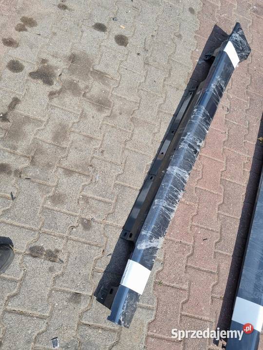 LISTWA NAKŁADKA PROGU PRAWA BMW F45 7318850 ITA sprzedam