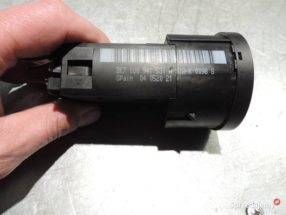 WŁĄCZNIK ŚWIATEŁ 1U0941531A Octavia 1 Panele sterowania, przełączniki małopolskie Nowy Sącz sprzedam