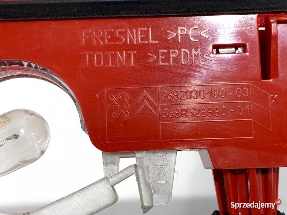 LAMPA STOP TOYOTA PROACE 9682830180 Van minibus osobowe