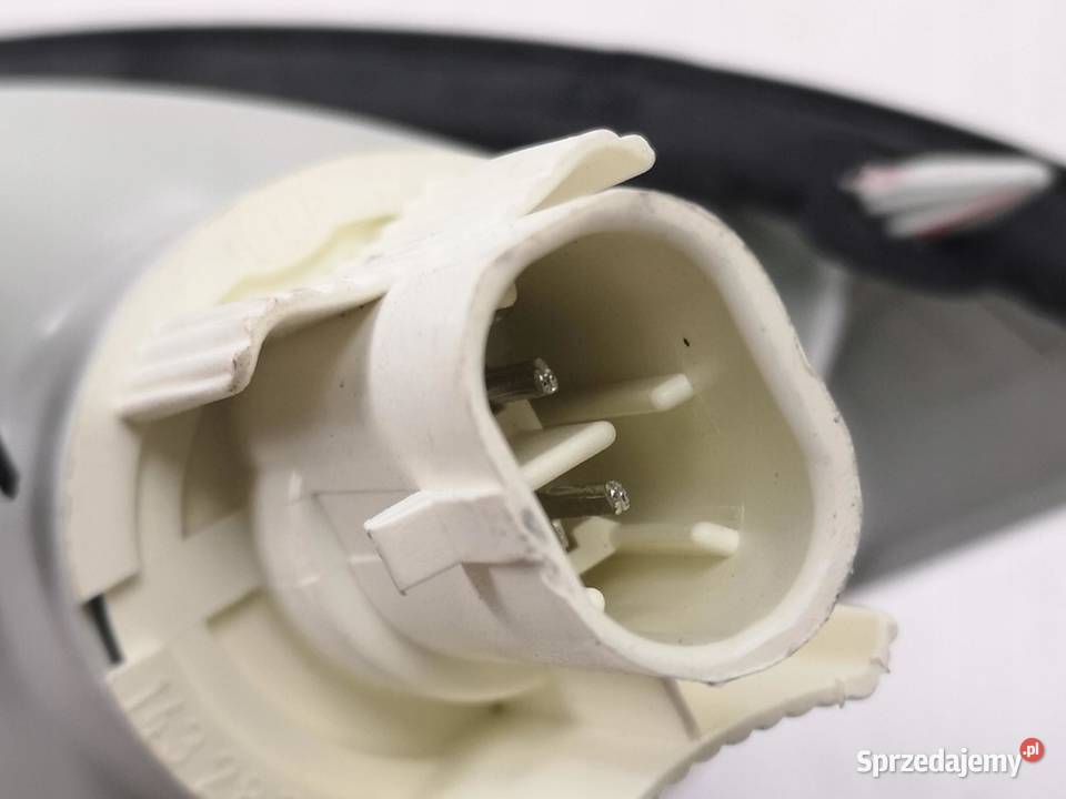 KIERUNKOWSKAZ PRAWY PRZÓD MITSUBISHI CARISMA lubelskie