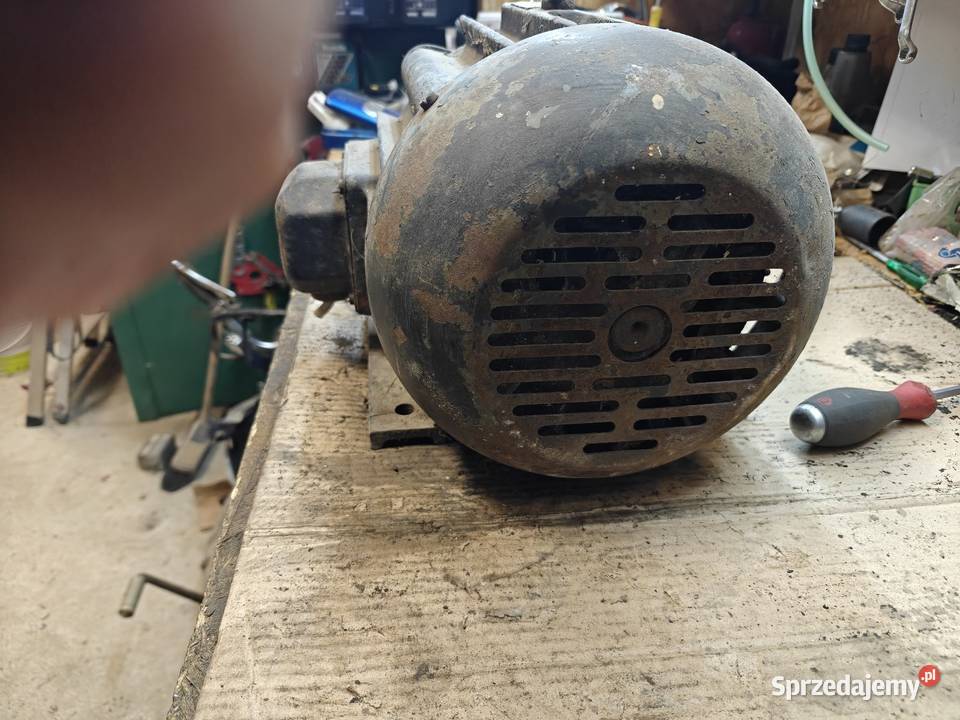 Silnik elektryczny 17 trój fazowy 930 obrotow Zamość