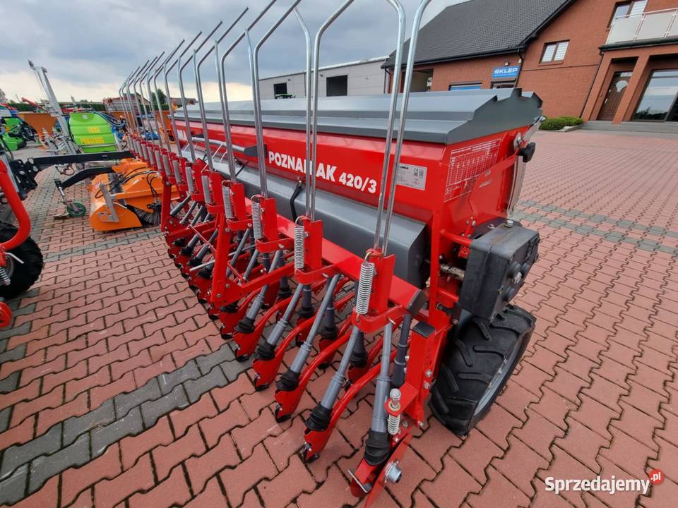 Siewnik zbożowy Poznaniak 4203 stopkowy Famarol Siewniki i sadzarki Posądza