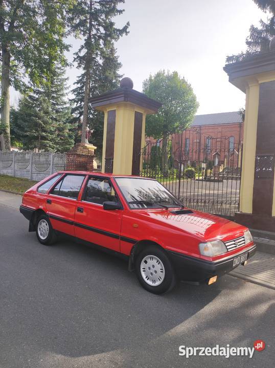 Polonez Caro wąskie Caro pierwsza seria kujawsko-pomorskie Toruń