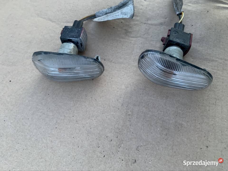 Kierunkowskaz lewy prawy błotnika saab 95 95 Kierunkowskazy zachodniopomorskie Szczecin