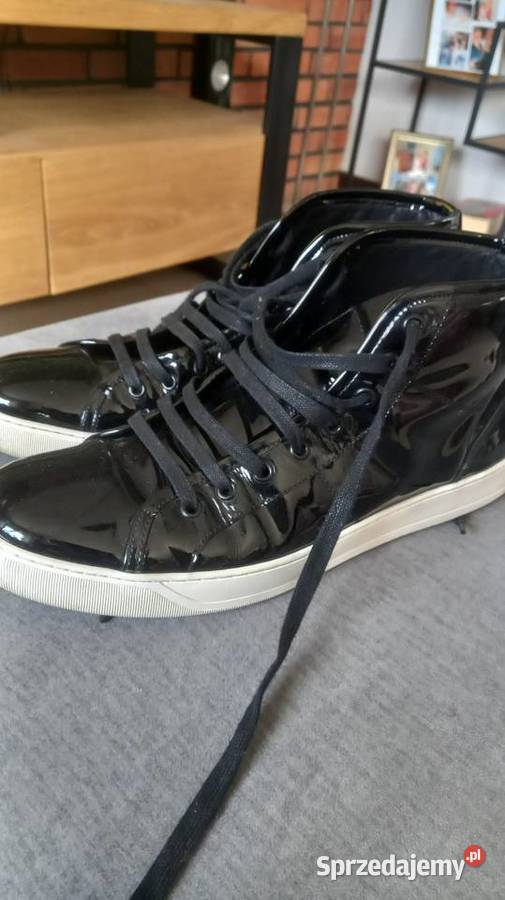Buty lakierowane 44