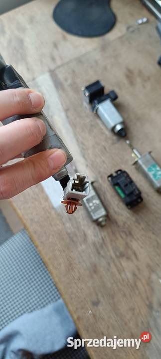 Komplet 4 silniczków szyb elektrycznych w Warszawa