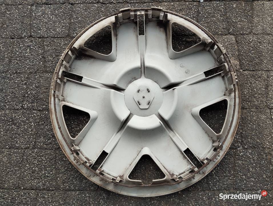 Kołpak Renault 16 Caroli Laguna 8200114723 Kamieniec