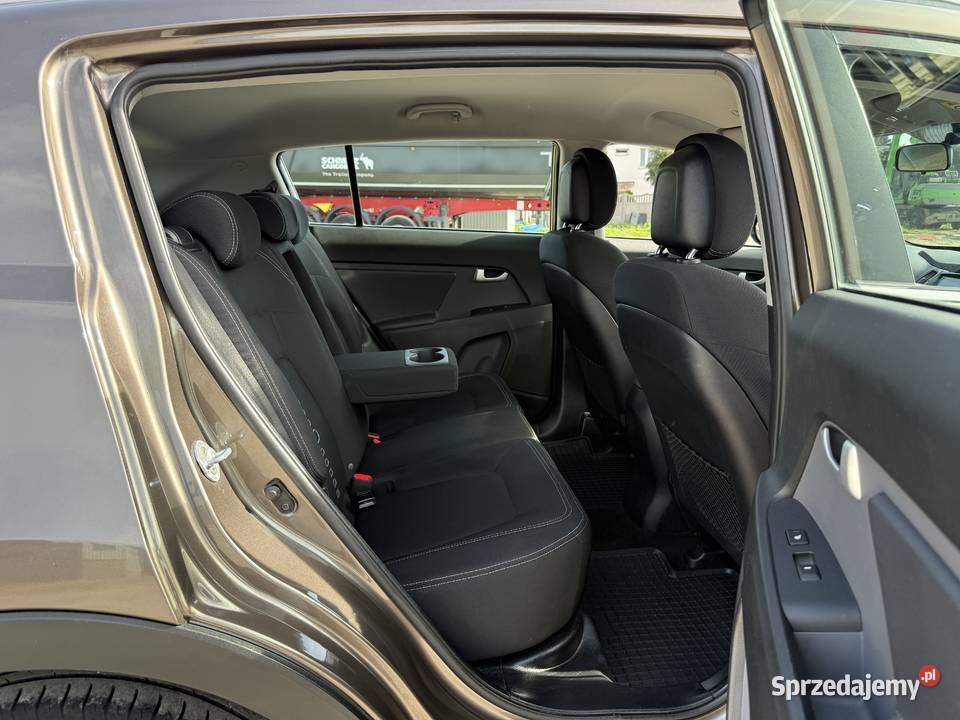 Kia Sportage 16 BENZYNA Klimatyzacja Nawigacja immobilizer Konin sprzedam