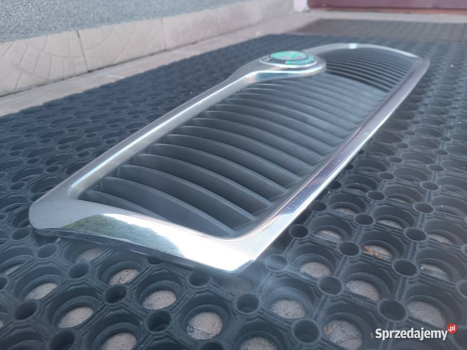Skoda Octavia 2 II kratka ramka grill atrapa Częstochowa