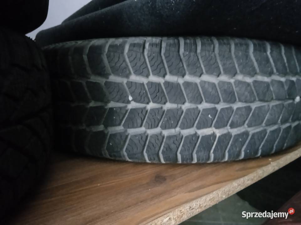opony zimowe r15 19560 komplet 4 sztuki Przemyśl sprzedam