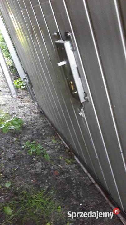 brama garażowa uchylna garażowa Ogrodzenia i bramy sprzedam