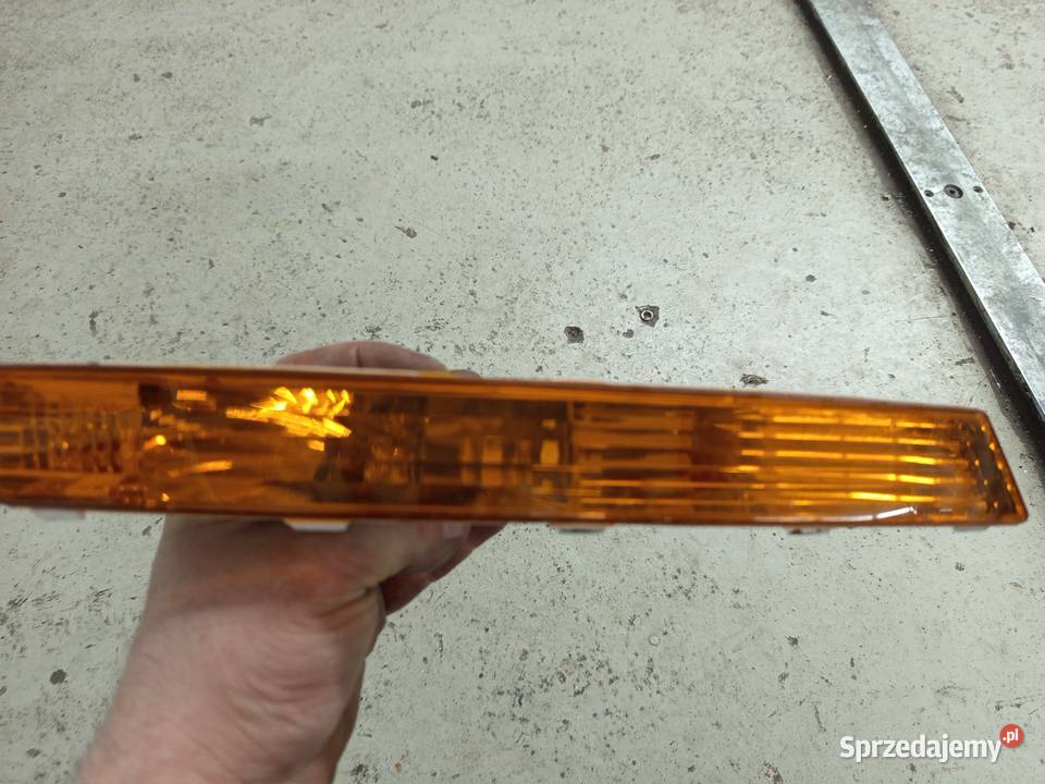 Kierunkowskaz prawy passat b6 orginalny Rzeszów