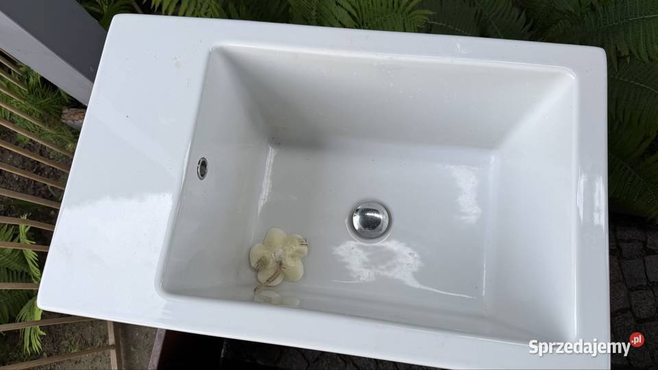 Nowoczesne modne umywalki głębokie wolnostojące Częstochowa