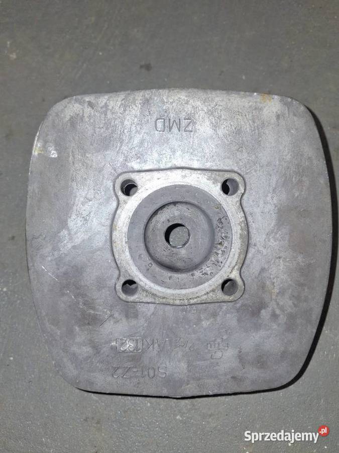 Głowica WSK 125 wyrobione gniazdo świece Występy