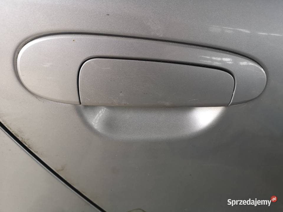 Klamki drzwi Toyota Yaris 1 cztero drzwiowa Borowno