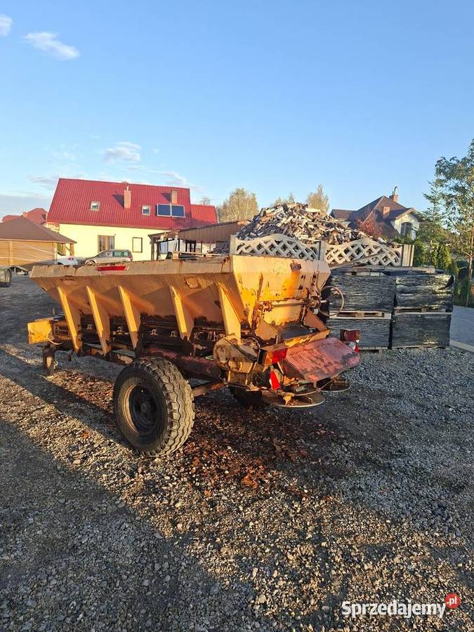 Rozsiewacz wapna rcw3 okazja transport nowy typ Parczew