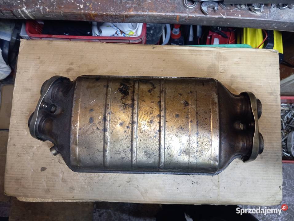 Puszka katalizatora BMW E60 E61 7793773 Szczecin sprzedam