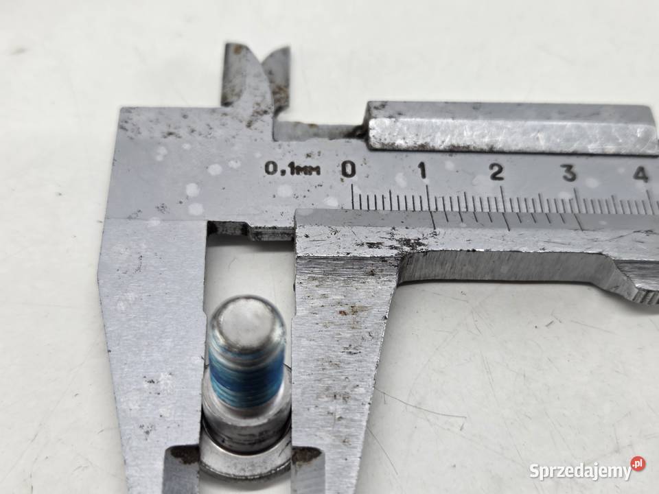 SUZUKI GSXS 750 1723 ŚRUBY ŚRUBKI TARCZY Janowice sprzedam