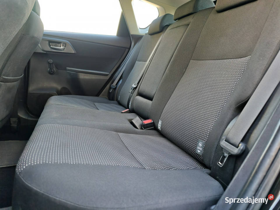 Toyota Auris II 2012 Samochody osobowe Sadlno