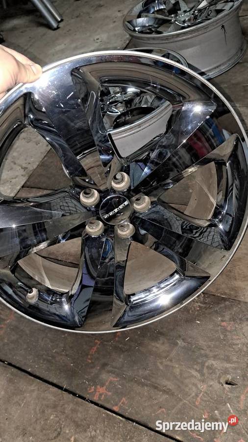 Felgi orginalne chrom dodge charger 20x8 Charlęż