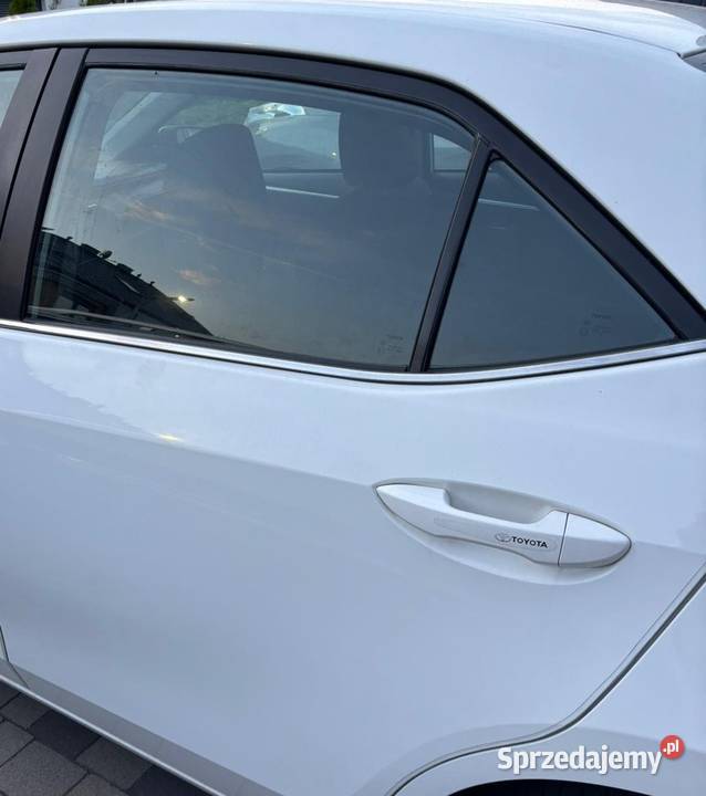 Szyba duża i mała drzwi tylnych Toyota Corolla Oleśnica sprzedam