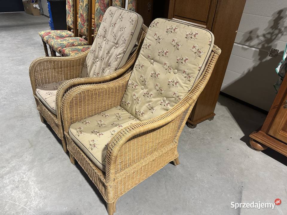 Ładne fotele rattanowe z poduszkami w kwiaty Sławoszewek sprzedam