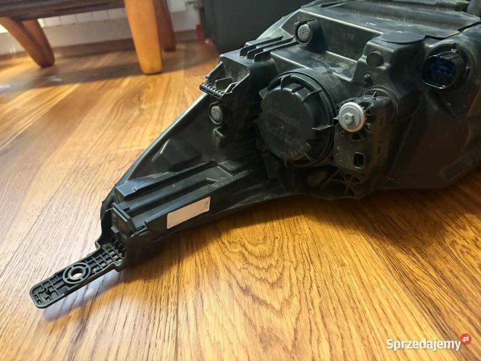 Sprzedam lampe Kia Rio IV 4 Osobnica sprzedam