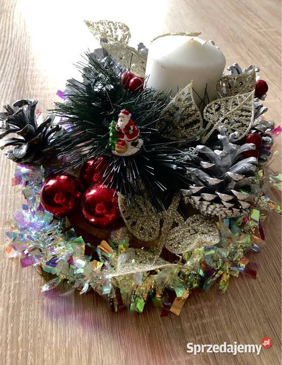 Stroik świąteczny na stół z Mikołajem wielokolorowy Kłodawa