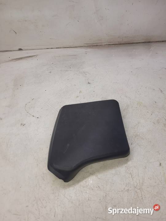 ZAŚLEPKA OSŁONA LAMPY TYŁ LEWY AUDI Q5 8R0945425