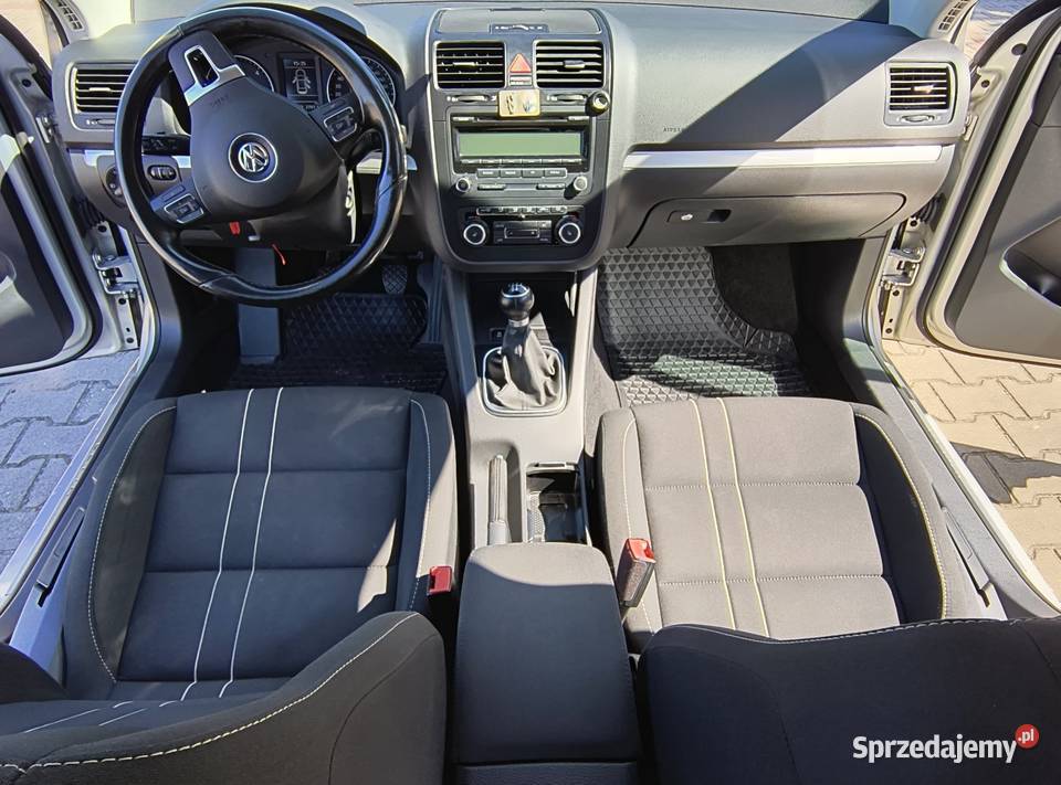 VW JETTA 2010 Oryginalny Lakier Salon Polska Zarejestrowany w Polsce mazowieckie Radom sprzedam