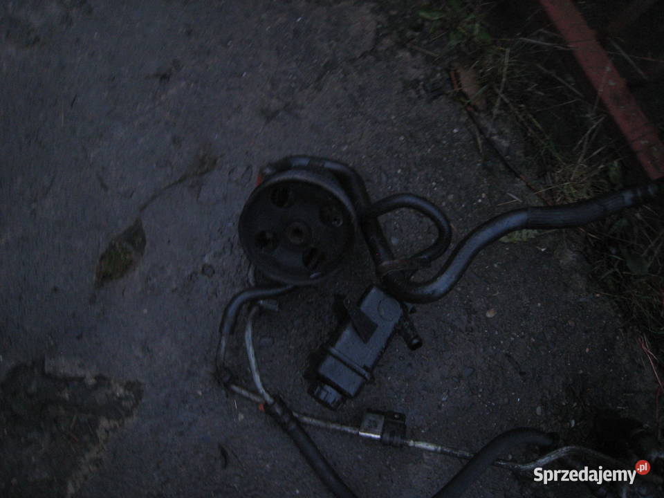 Pompa wspomagania kierownicy Mitsubishi Carisma Rok produkcji 2002 Kraków sprzedam