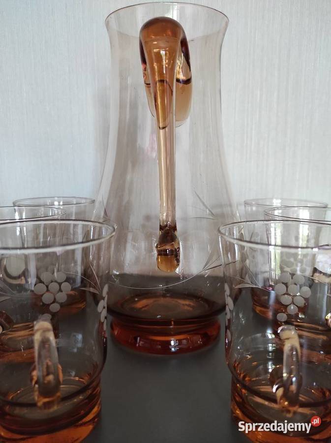 Dzbanek szklanki szkło łososiowe huta Hortensja Białystok