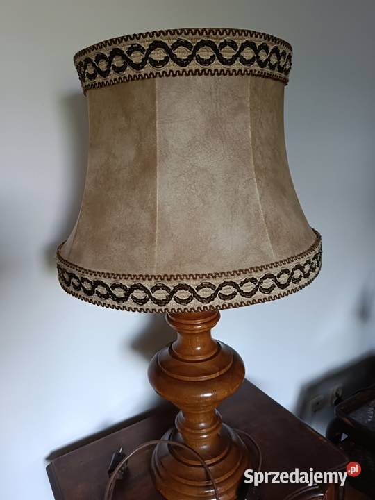 Lampa stołowa dębowa z pięknym abażurem Lipno sprzedam