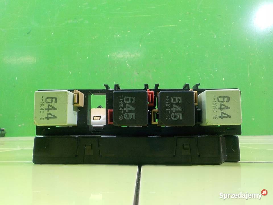 SKODA YETI 18 TSI 11r sterownik komputer silnika Suków