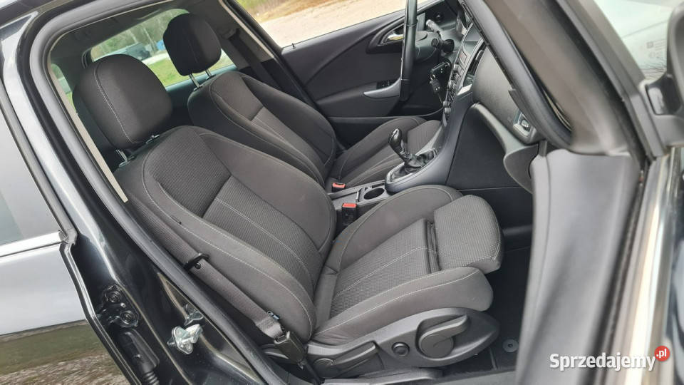 Opel Astra 14T 140 LIFT Sports Tourer Business Chmielnik