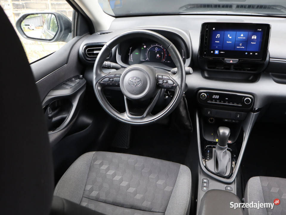 Toyota Yaris 15 VVTi Hybrid Rok produkcji 2024 śląskie Katowice sprzedam